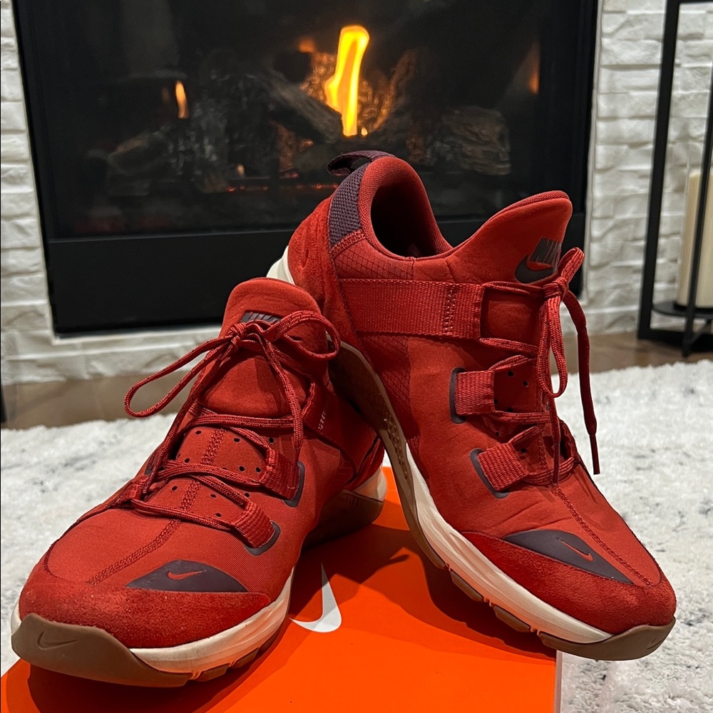 Nike Tech Trainer (M)